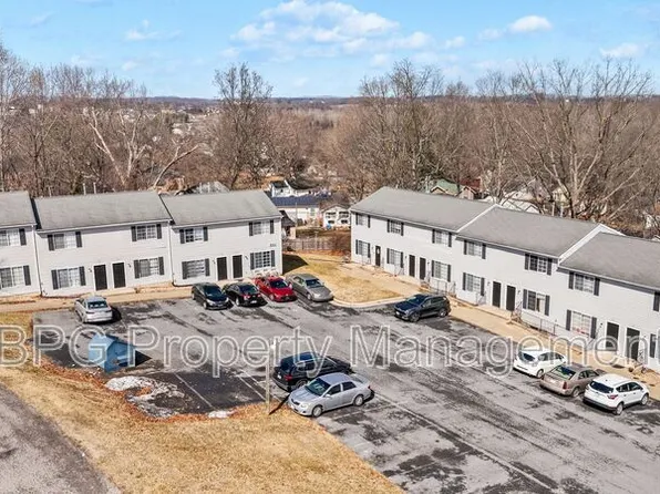 605 Hamlet Ave APT I, Waynesboro, VA 22980