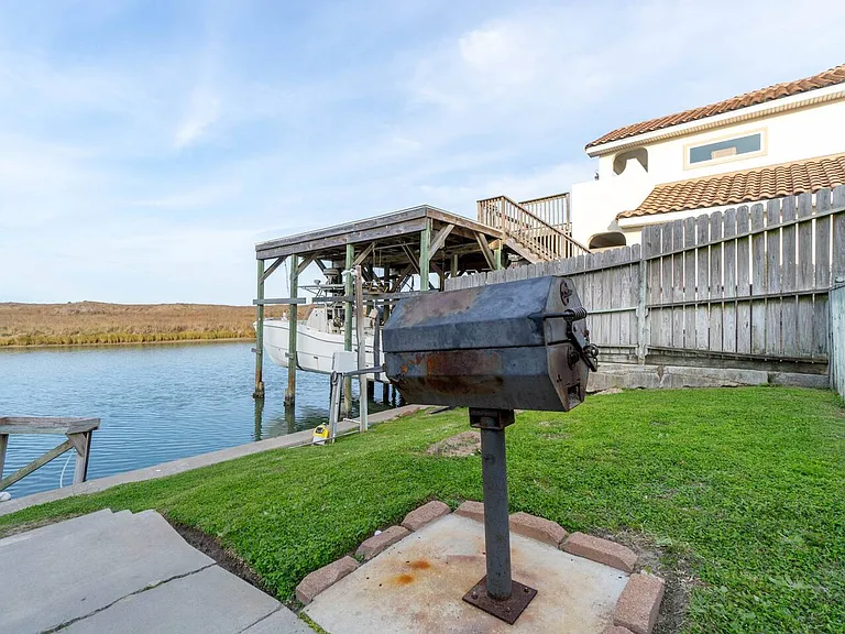 14898 Granada Dr #ID1268408P — Photo 19
