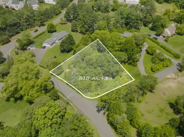 8130 Hillcrest Dr, Manassas, VA 20111