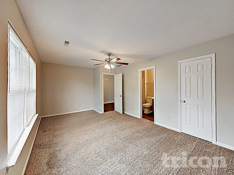 4811 Oakforge Dr — Photo 6