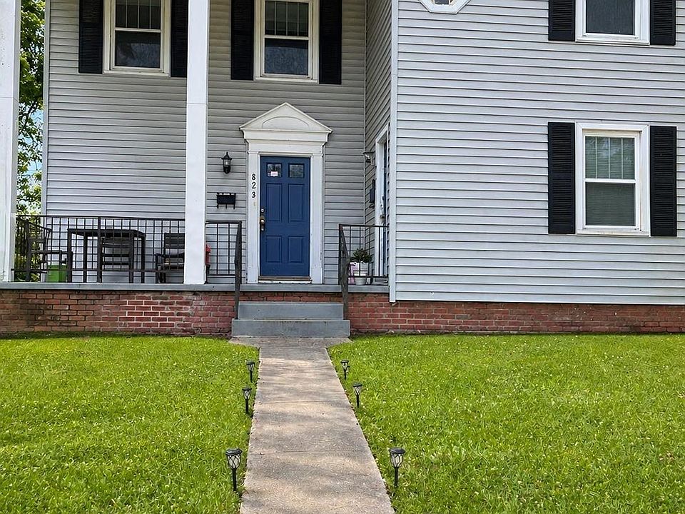 1st image of 823/825 Rittiner Dr