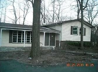 1st image of 632 S Main St