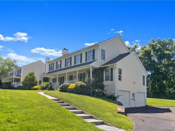 14 Mayflower Lane, Shelton, CT 06484