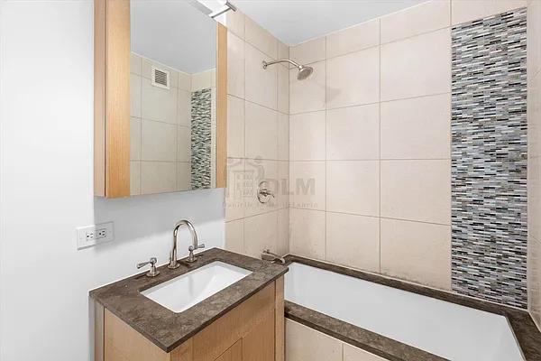 Rented by Oxford Property Group | media 23