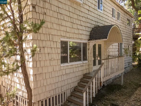 365 Nob Hill Dr, Walnut Creek, CA 94596