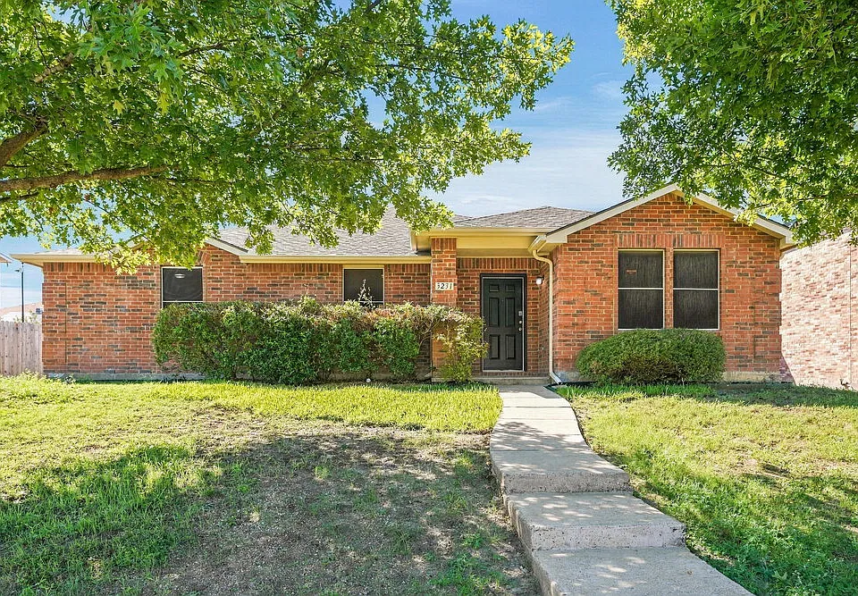 3231 Poppy Pl