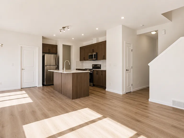 25 Yorkstone Row SW #UPPER — Photo 5