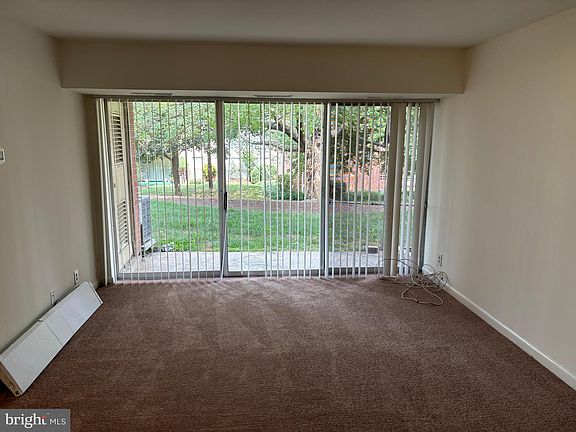 5th image of 3704 N Rosser St APT T2