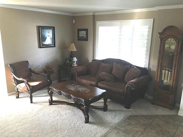 Formal living
