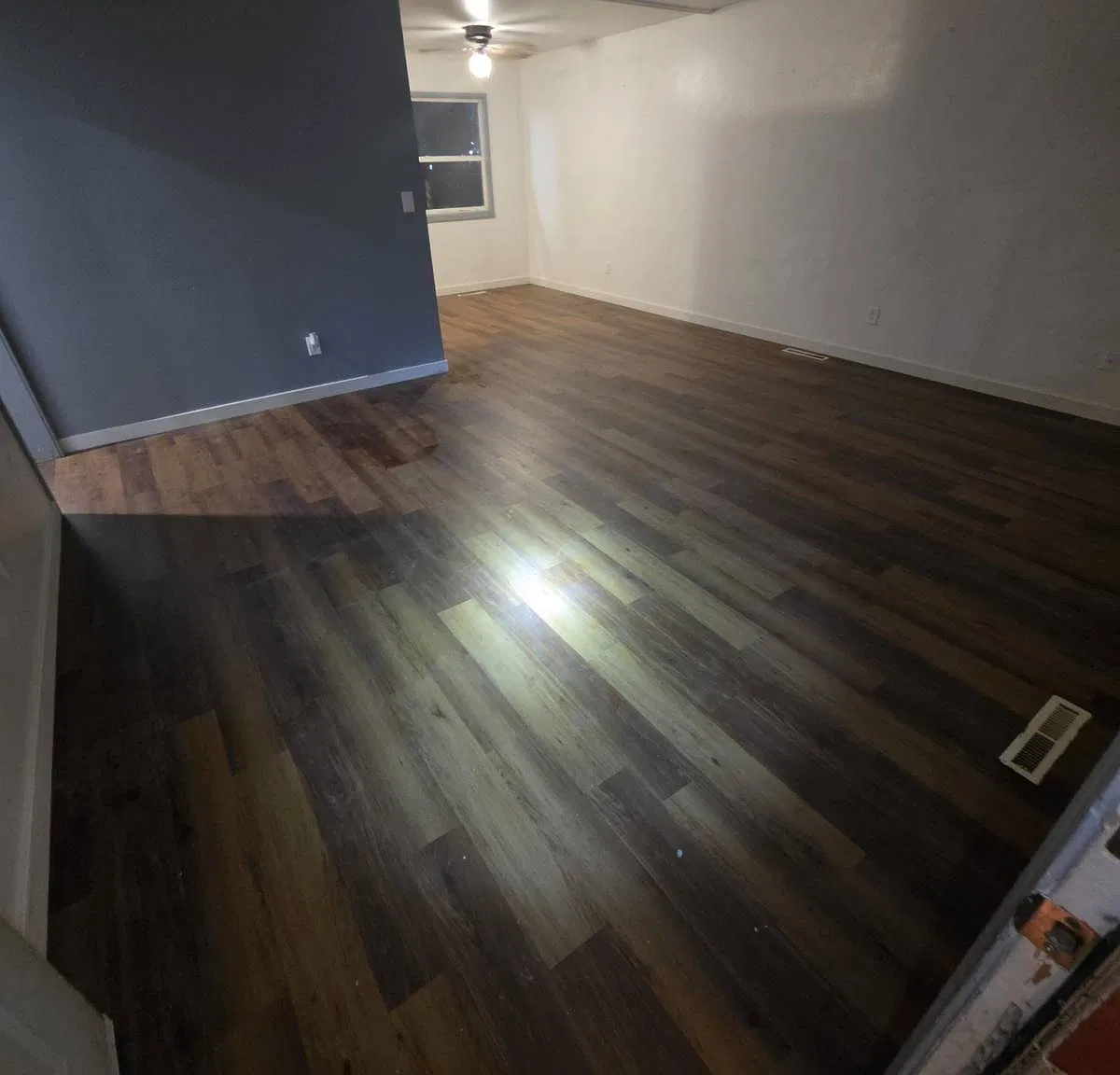 2 bed, 900 sqft, $1,300 — Photo 2