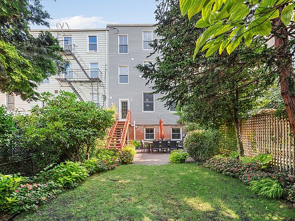2nd image of 334 De Graw St