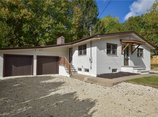 5974 S Main St, New Franklin, OH 44216