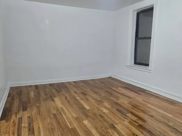 751 Walton Avenue image 6 of 12