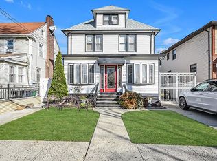 8817 190th St, Hollis, NY 11423