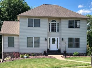 111 Covington Dr, Butler, PA 16001