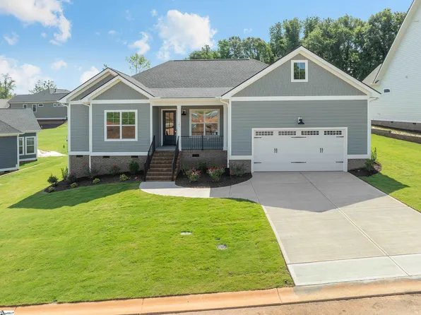 103 Halowell Ln, Travelers Rest, SC 29690