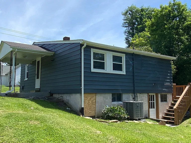 1601 Glade Rd — Photo 11
