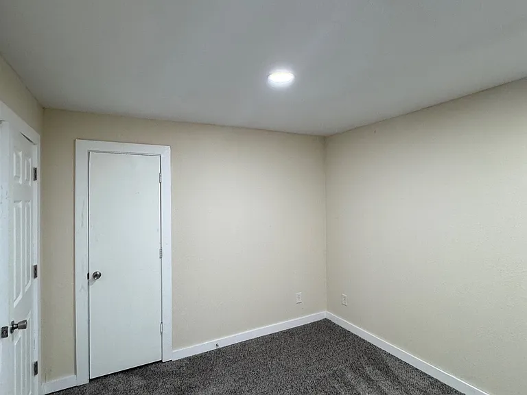 202 W Highland St #1 — Photo 4