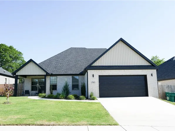 741 Harbison St, Bentonville, AR 72713