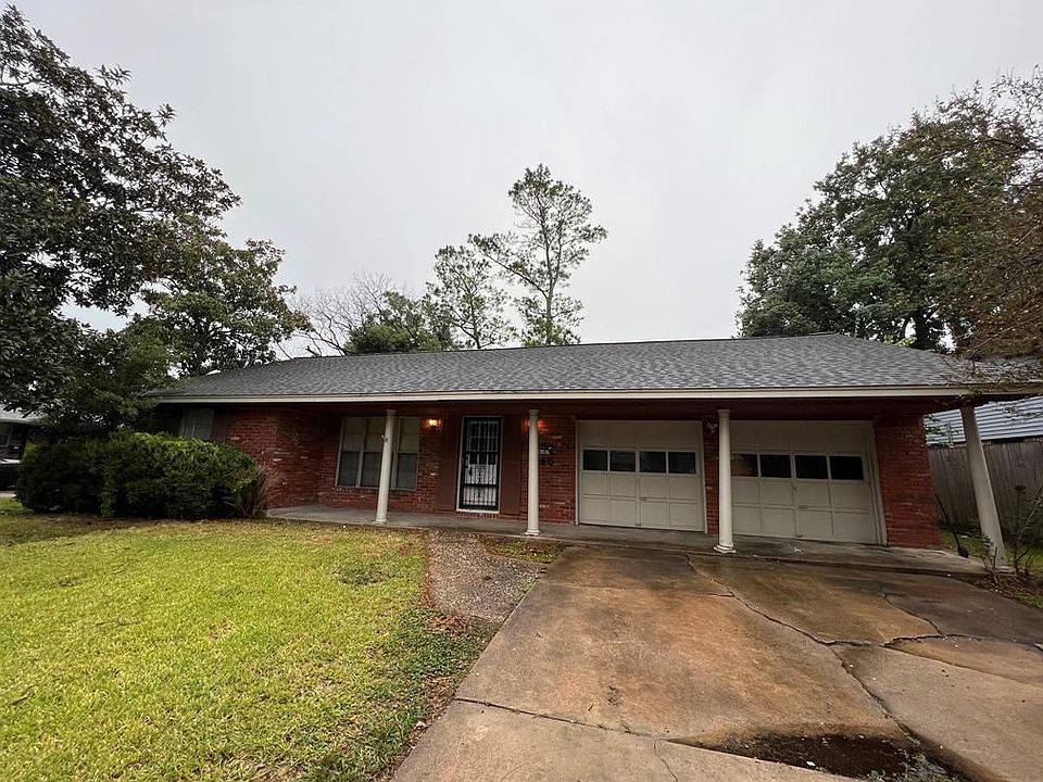 1st image of 246 Empress Dr