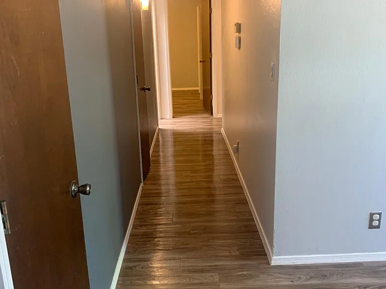 6336 Mendius Ave NE — Photo 7