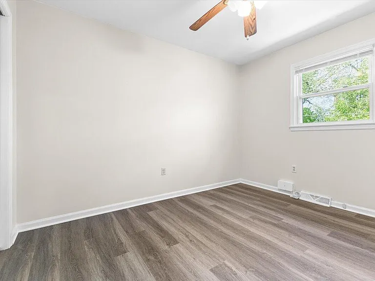 2227 Bailey Ave #C — Photo 15