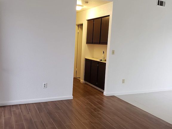 3rd image of 2307 Diamond Oaks St