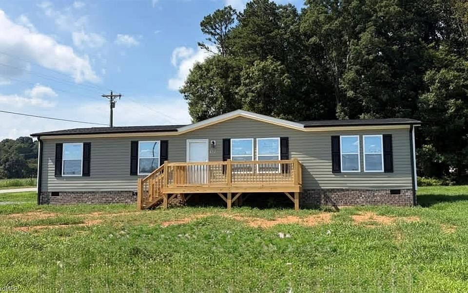 1st image of 105 Luffman Rd