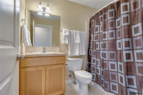 537 SE Oak Grove Ave — Photo 18