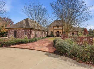 551 Twin Cedars Dr, Madison, MS 39110