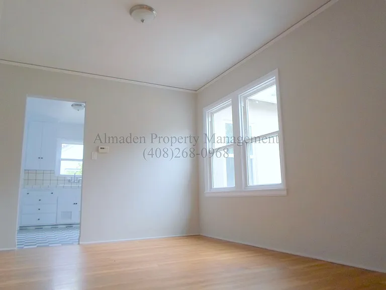 1619 Lincoln Ave — Photo 5