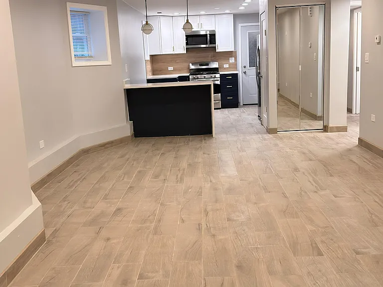 3844 N Central Park Ave #BASEMENT — Photo 3