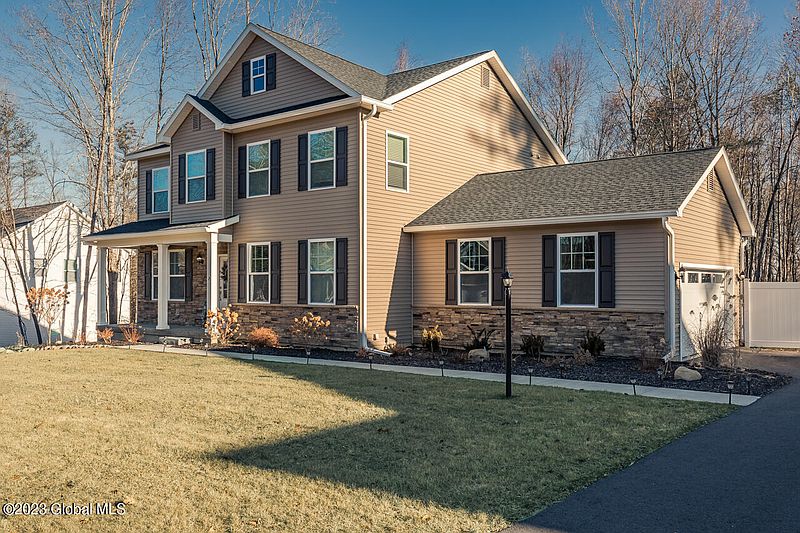 4th image of 29 Stone Ridge Road