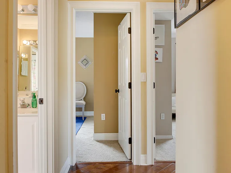 2070 Chagall Cir — Photo 27