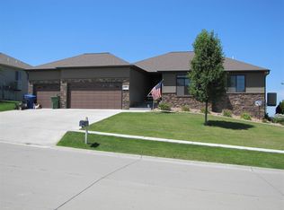 1105 W 45th Street Pl, Kearney, NE 68845