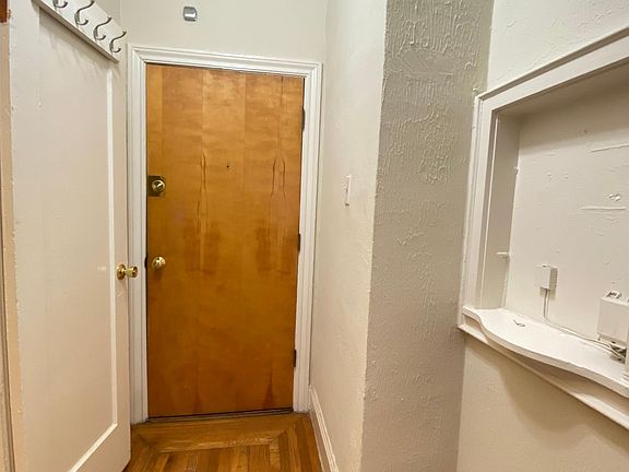 5th image of 360 Hyde St APT 401