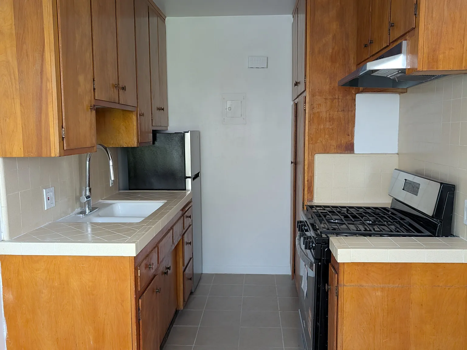 1 bed, 500 sqft, $1,900 — Photo 2