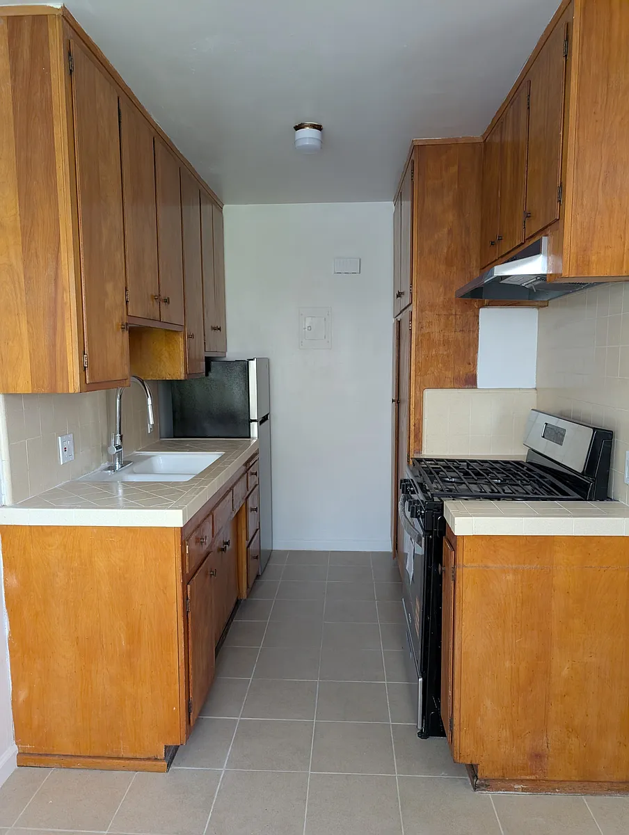 Building Photo - 6006 York Blvd #2