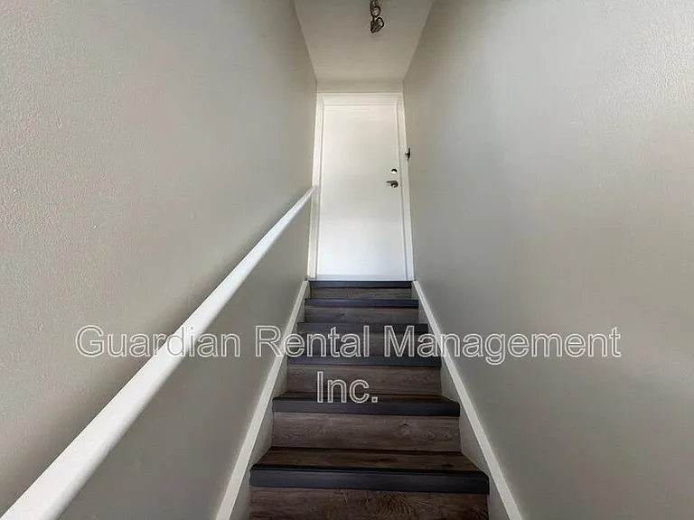1 Nugent St #B — Photo 8