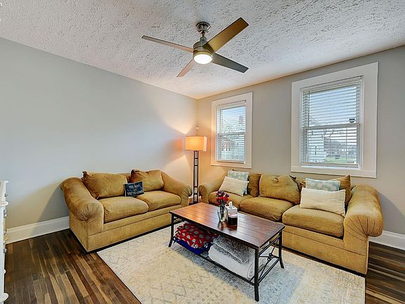 3rd image of 118 E Woodrow Ave