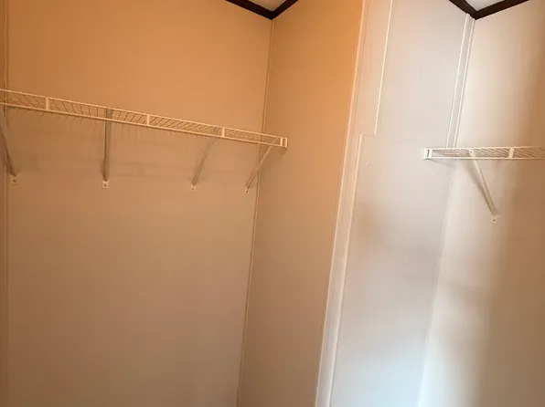 84 Dunlap Cir, Oxford, MI