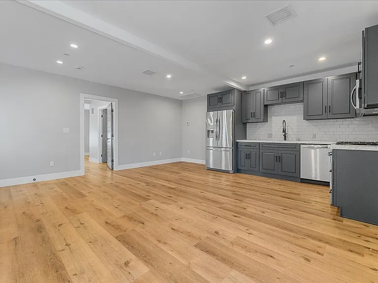 1182 West Blvd #C — Photo 2