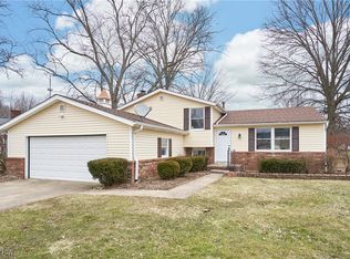 4369 Galaxy Dr, Stow, OH 44224