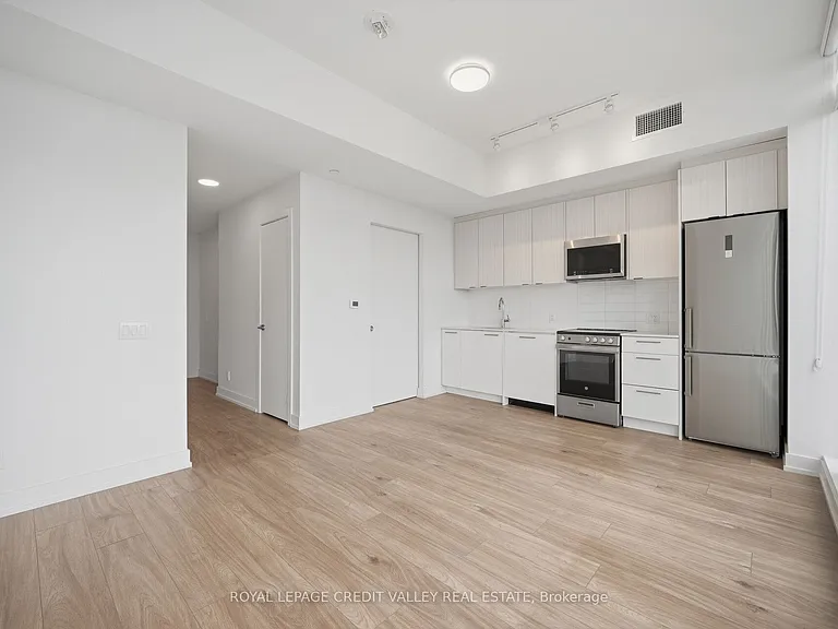 225 Veterans Dr #1201 — Photo 35