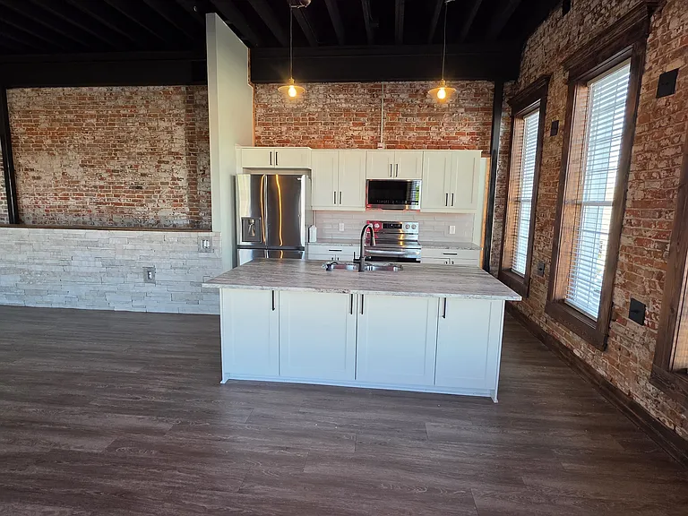 324 Main St #1 — Photo 10