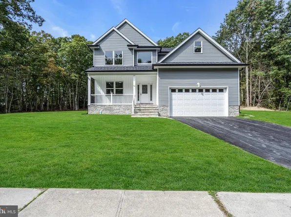 70 Seurat St, Barnegat, NJ 08005