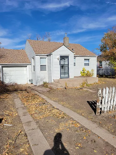 2406 E 10th St Photo 1
