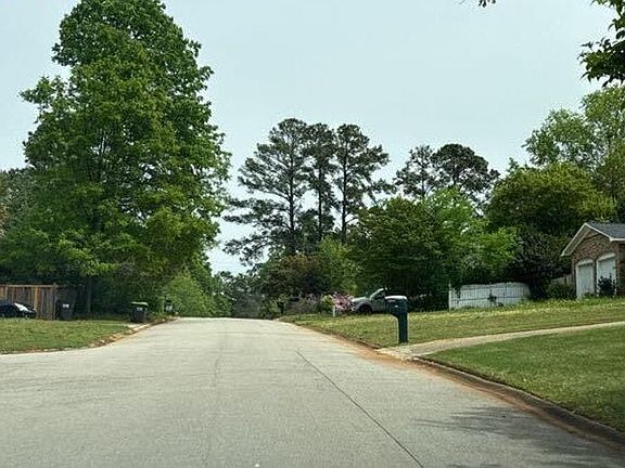 4th image of 107 Charter House Rd