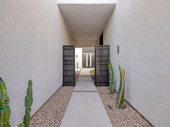 5th image of 37 Canyon Bay Dr