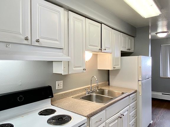 5th image of 840 N Cherry St #102